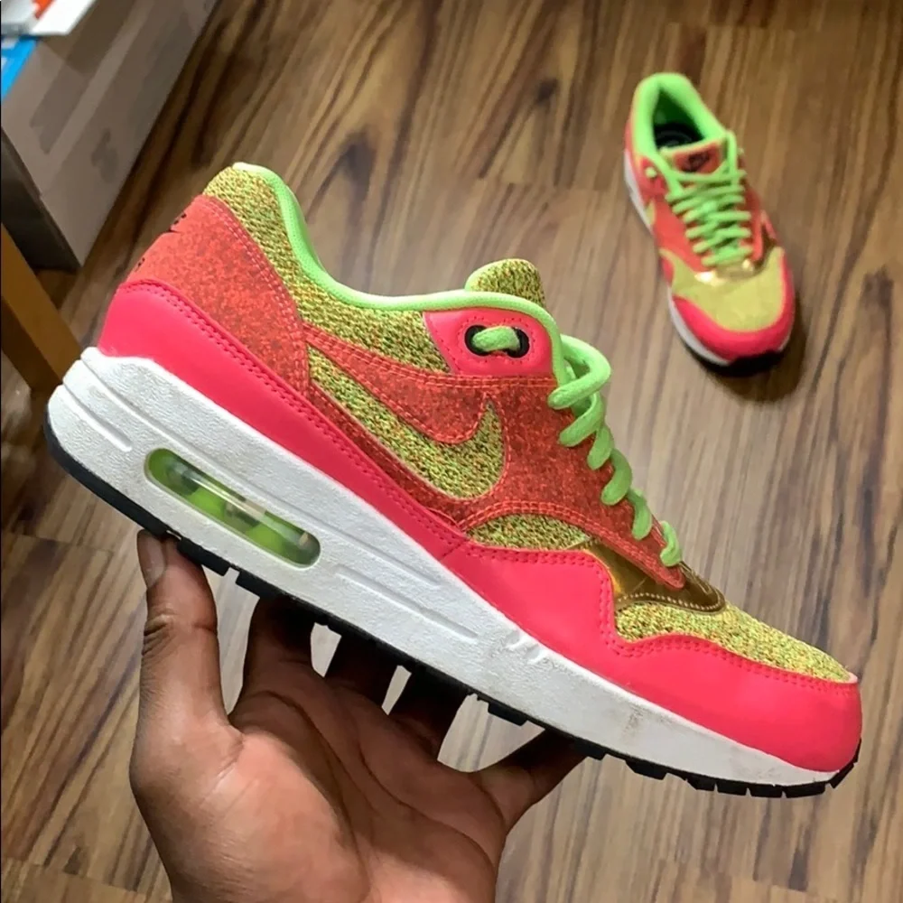 Nike Air Max 1 SE Ghost Green Women (8)